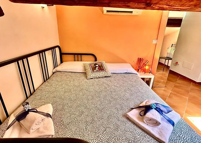 Apartman Charming In Historic Building No Elevator